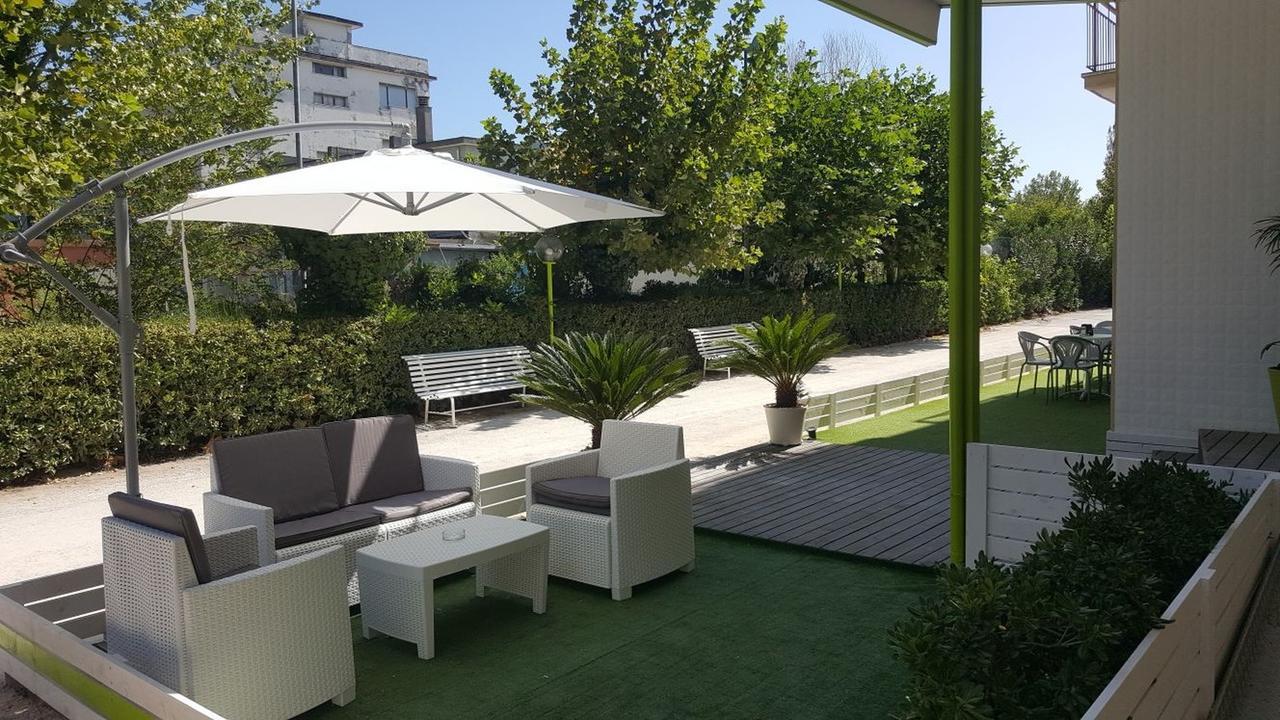 Hotel Villa Cesira Bellaria-Igea Marina Exterior photo